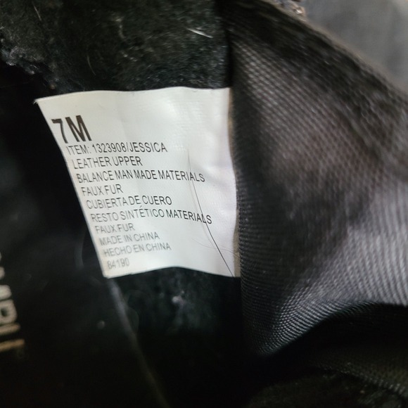 Khombu Jessica Womens Size 7 black suade and faux trim ankle boots - Picture 5 of 9